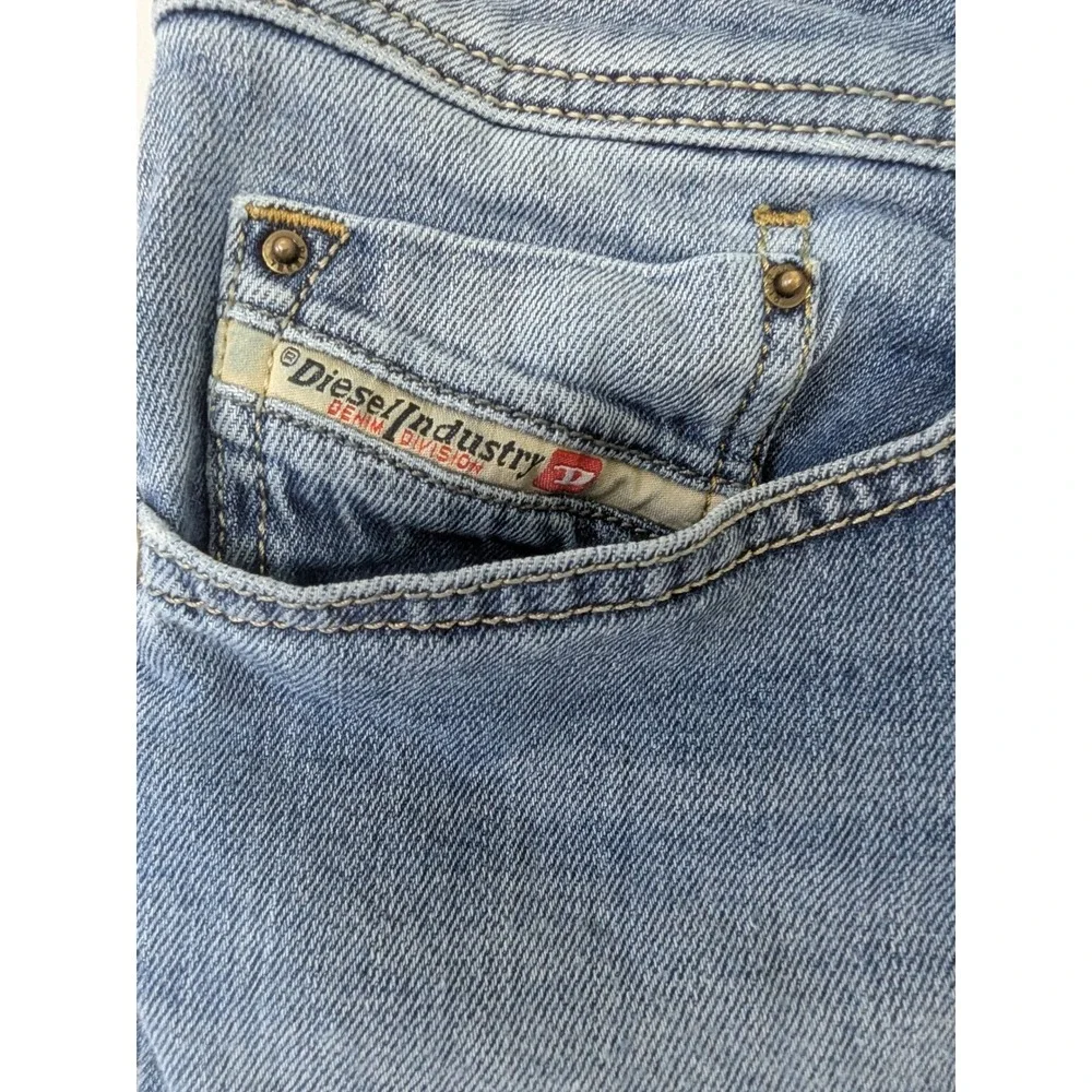 Diesel Waykee Regular Straight Medium Wash Denim Buttonfly Jeans Mens Size 30‎